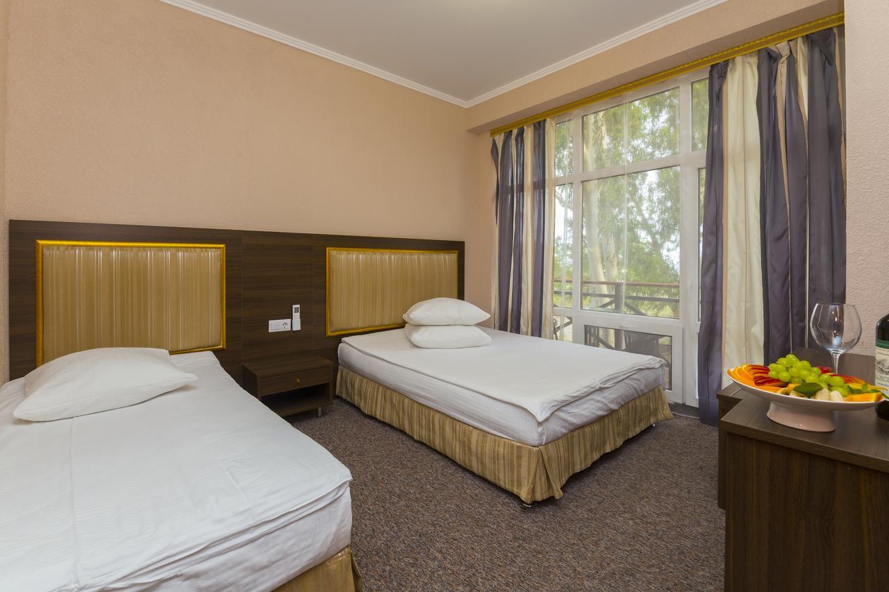 Napra Hotel Gantiadi Zewnętrze zdjęcie