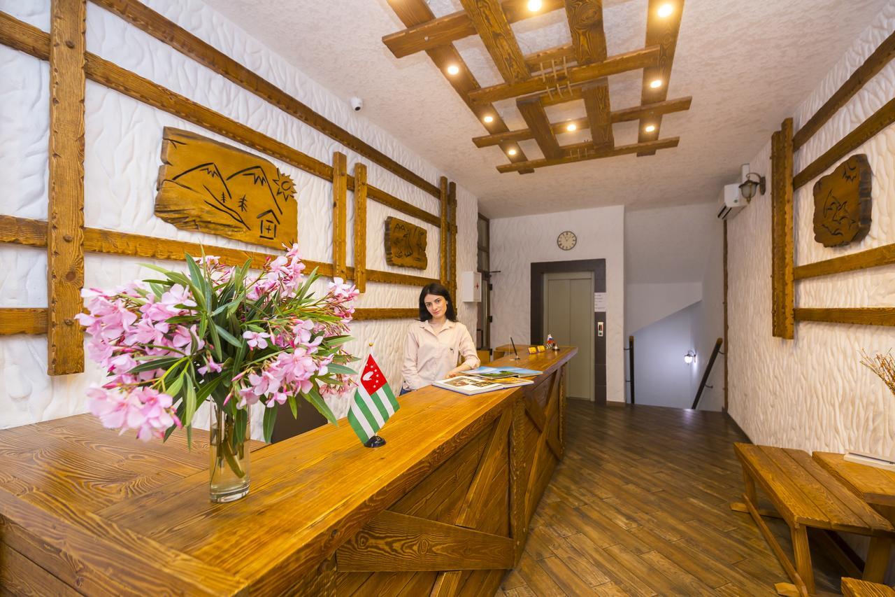 Napra Hotel Gantiadi Zewnętrze zdjęcie