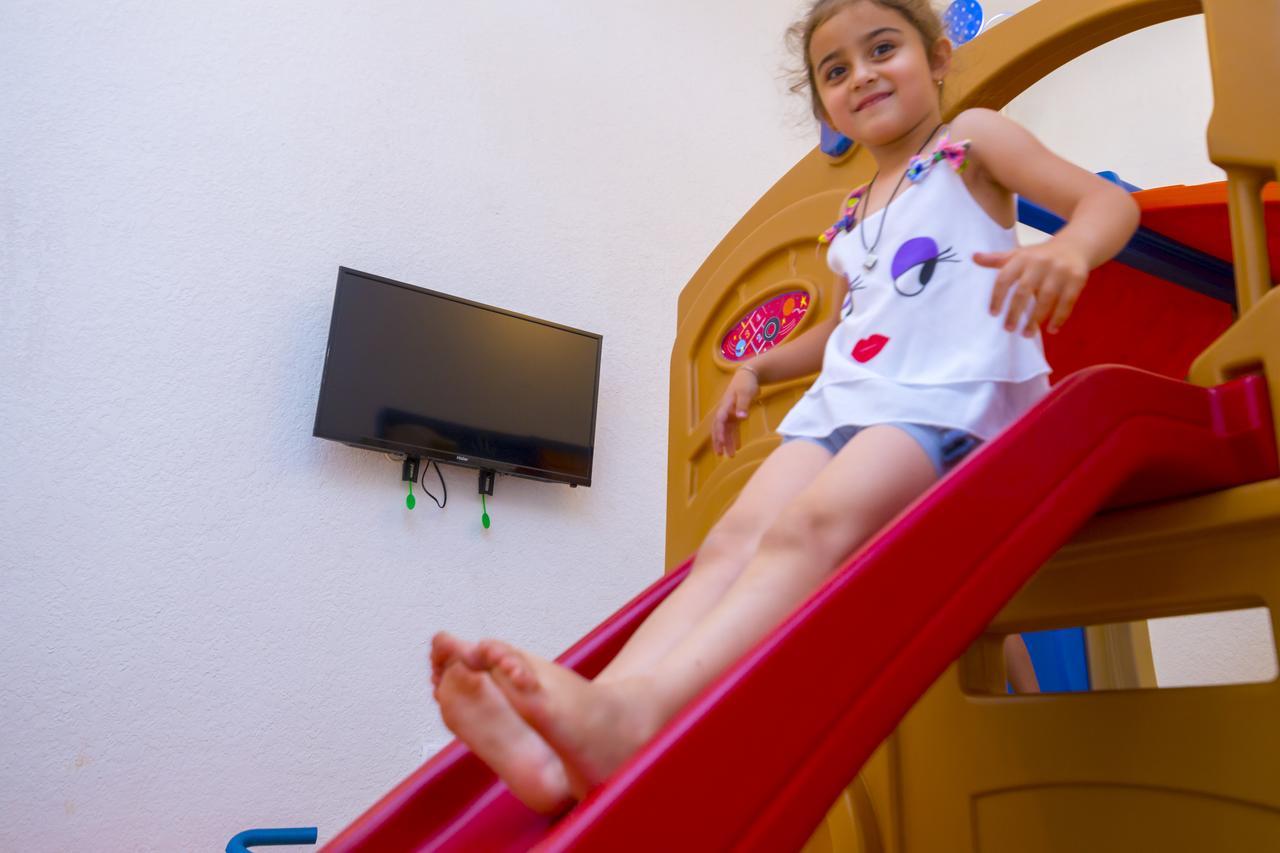 Napra Hotel Gantiadi Zewnętrze zdjęcie