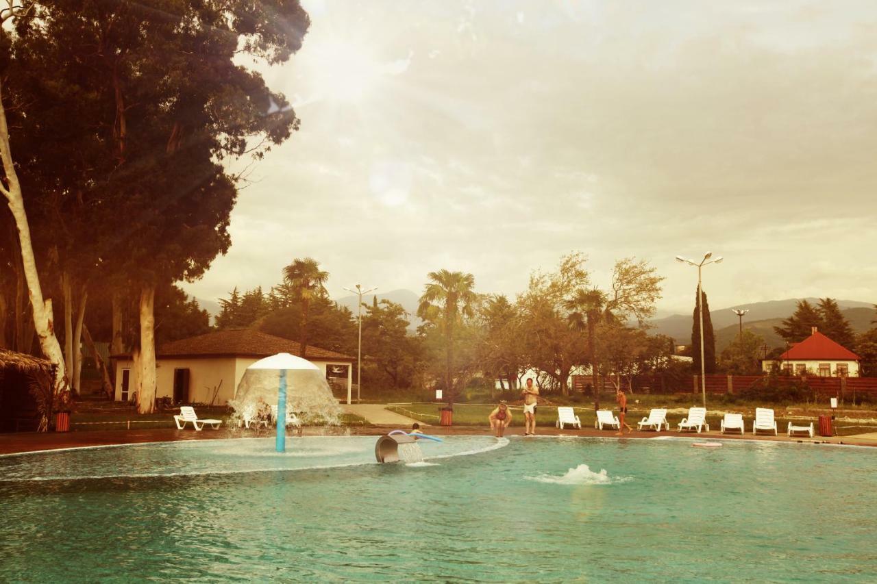 Napra Hotel Gantiadi Zewnętrze zdjęcie
