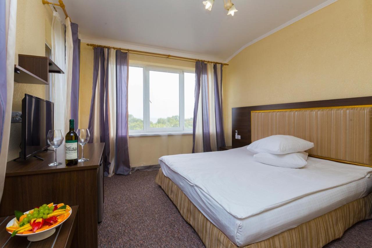 Napra Hotel Gantiadi Zewnętrze zdjęcie